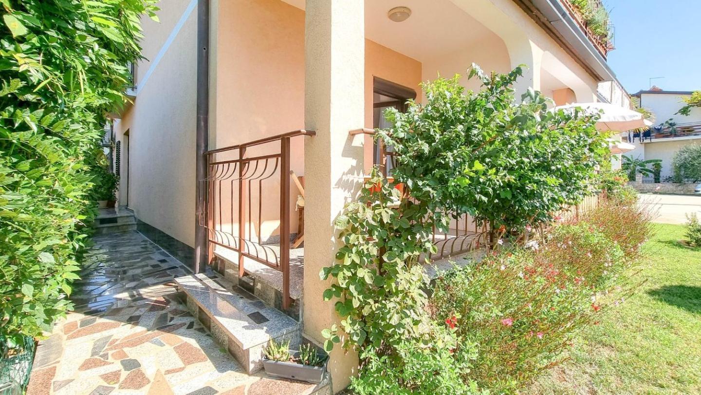 Apartments Maria Novigrad  Екстер'єр фото